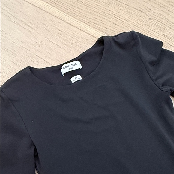 Aritzia Black Long Sleeve Tee - Picture 2 of 3